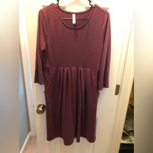 Comfy purple dress with pockets